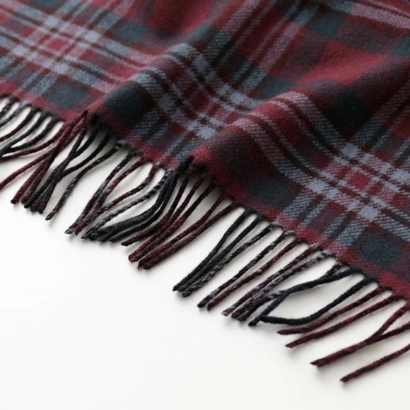 Coach Sporty Plaid Print Oversized Muffler in Vintage Mauve - Picture 5 of 8